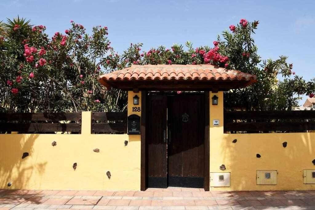 Aurora Mari Villa Your Dream Steps From The Ocean Shore Калета-де-Фусте Экстерьер фото